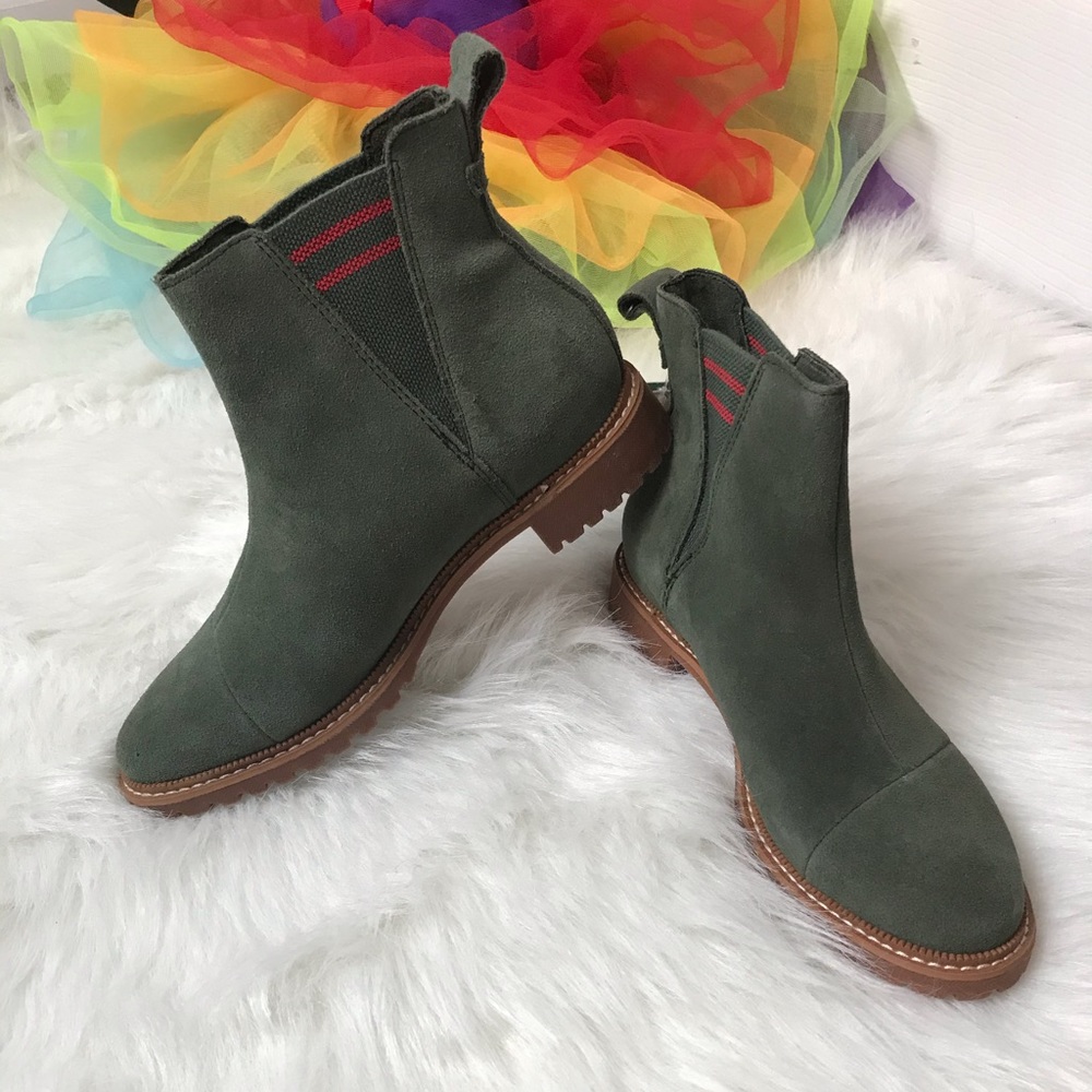 NWT Toms booties